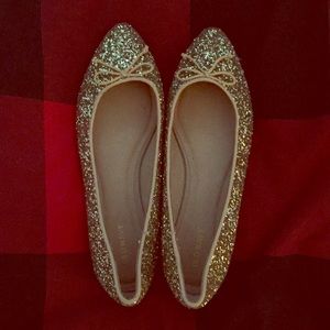 Old Navy NWOT Size 8 Gold Glitter Flat